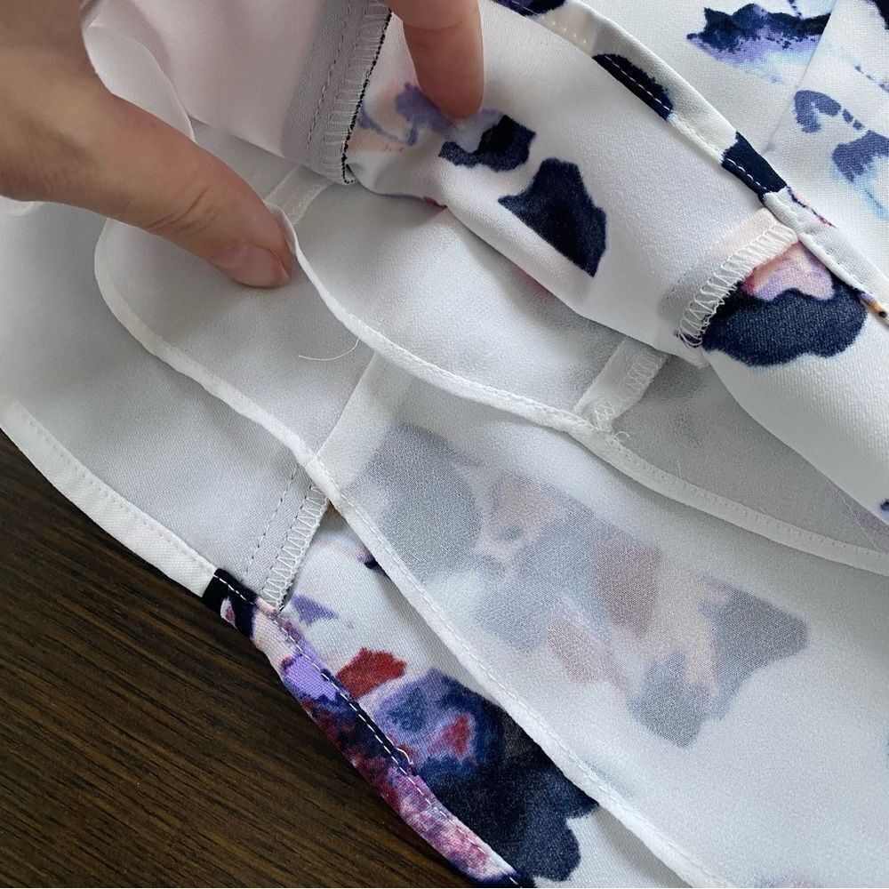 WHITE HOUSE BLACK MARKET | floral blouse - Picture 8 of 11